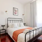 Апартаменты Comfy And Elegant *