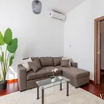 Comfy And Elegant Апартаменты Рим